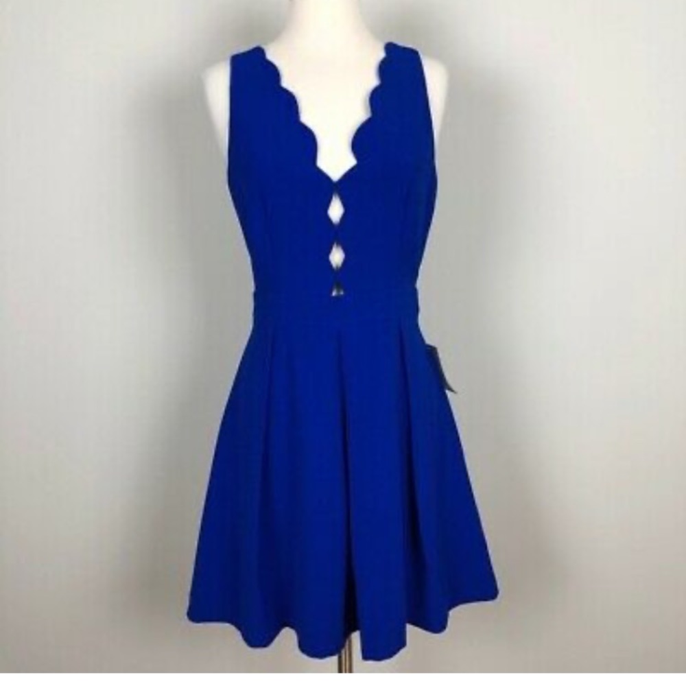 Dress - Picture 1 of 5